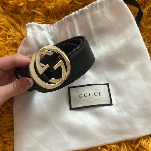 Gucci Black and Gold Leather Belt with Iconic GG Buckle - Picture 1 of 3